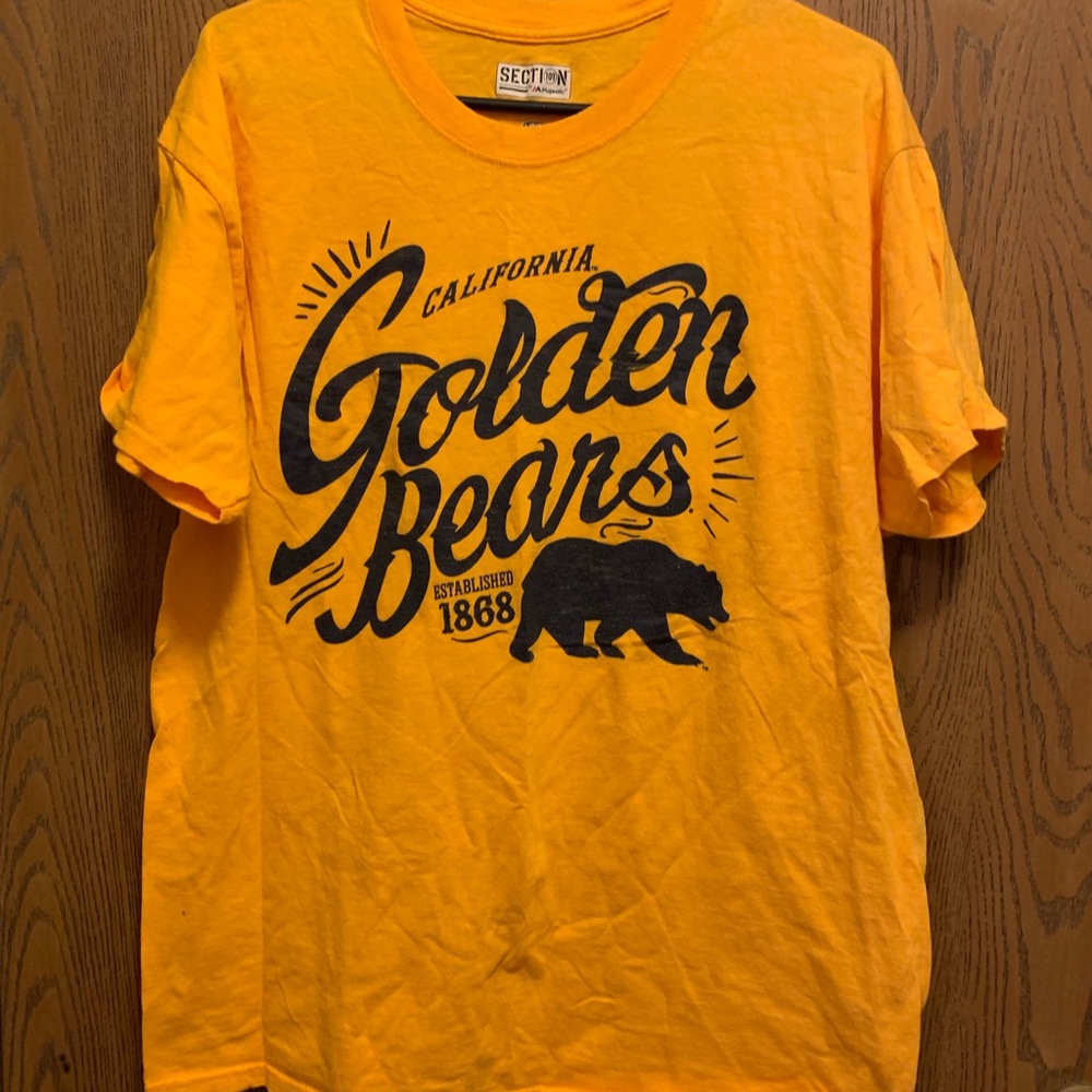 Adult large CAL bears t shirt